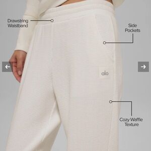 ALO Waffle Weekend Escape Jogger